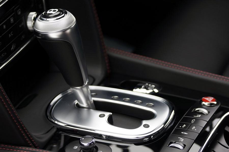  Bentley Continental GT V8 2013 года  (фото 10 из 38)